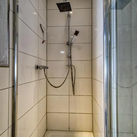 - Haus A, App 0aeg02